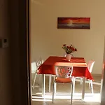 Orchidea Apartment *